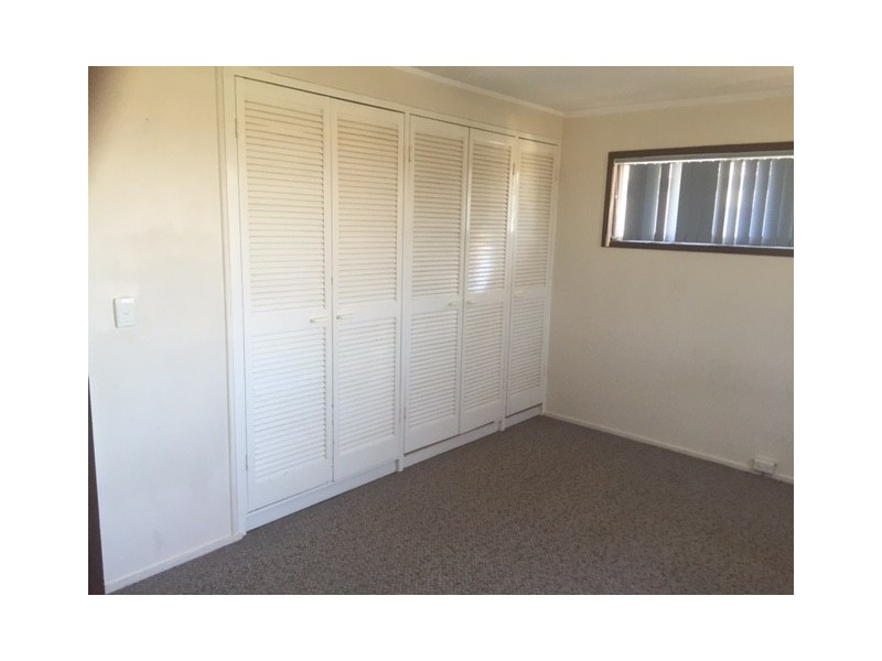 27 Somerset st, Kallangur QLD 4503