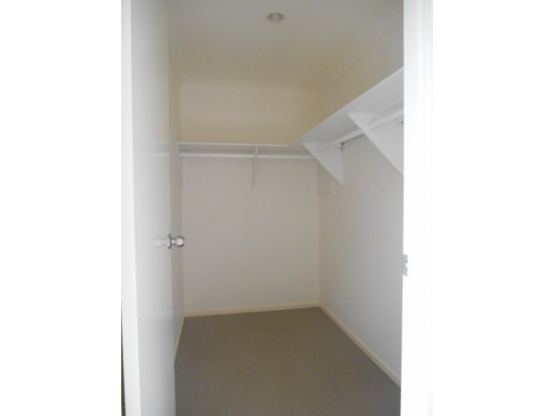 6 Argus Place, Kallangur QLD 4503