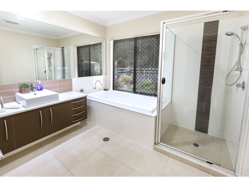 14 Hideaway Close, Narangba QLD 4504