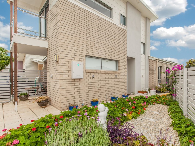 8/23 Essencia Avenue, Dakabin QLD 4503