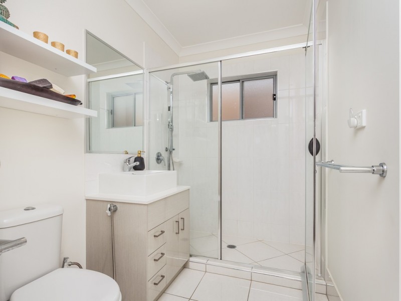 8/23 Essencia Avenue, Dakabin QLD 4503