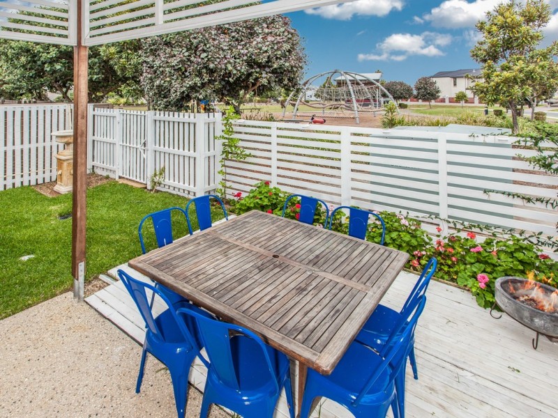 8/23 Essencia Avenue, Dakabin QLD 4503