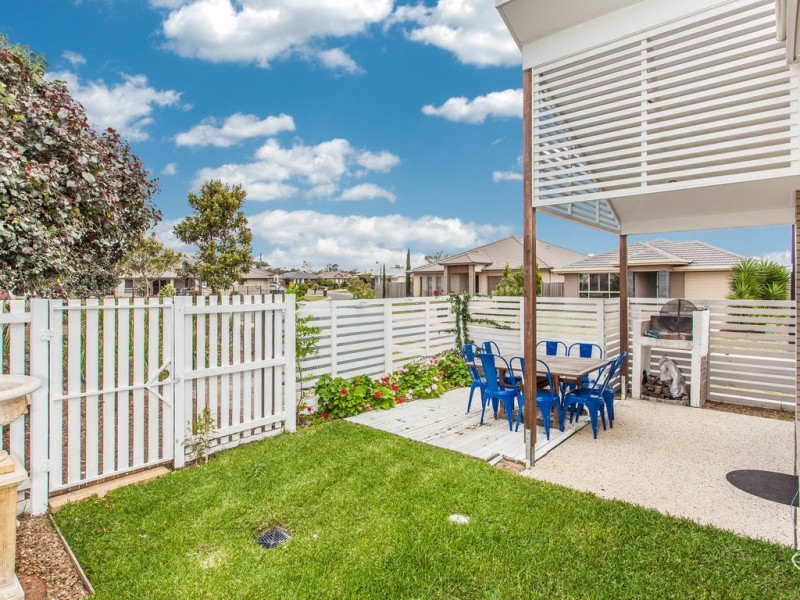 8/23 Essencia Avenue, Dakabin QLD 4503