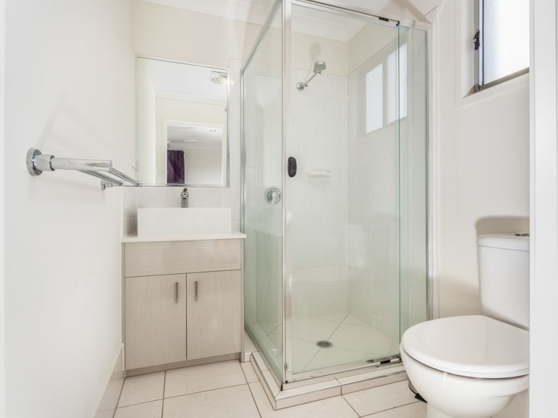 8/23 Essencia Avenue, Dakabin QLD 4503