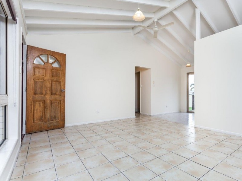 10 Ravenscraig Crt, Kallangur QLD 4503