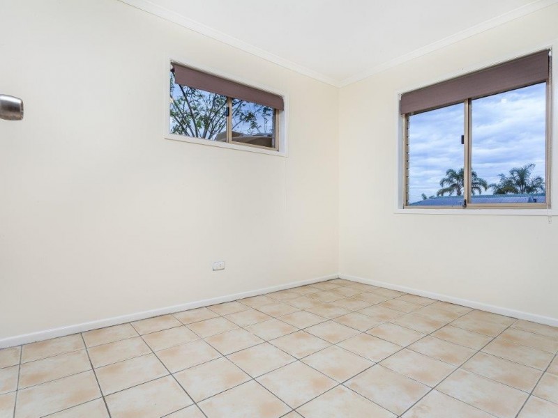 10 Ravenscraig Crt, Kallangur QLD 4503