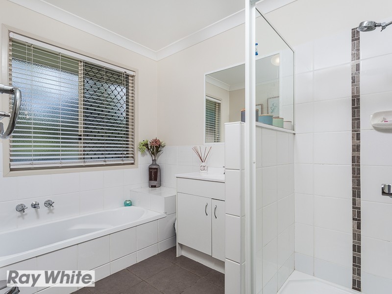 2 Justine Mary, Kallangur QLD 4503