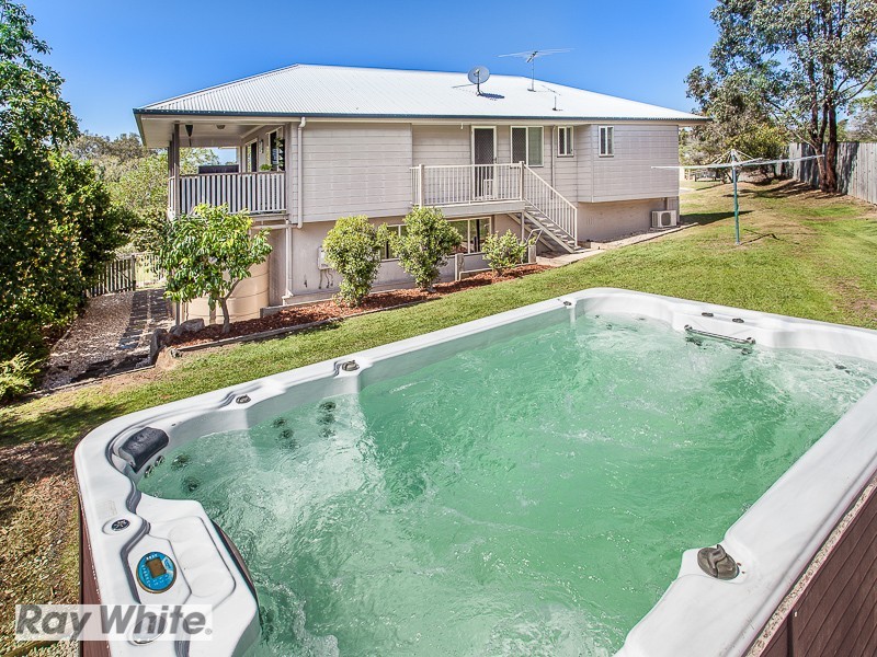 2 Justine Mary, Kallangur QLD 4503