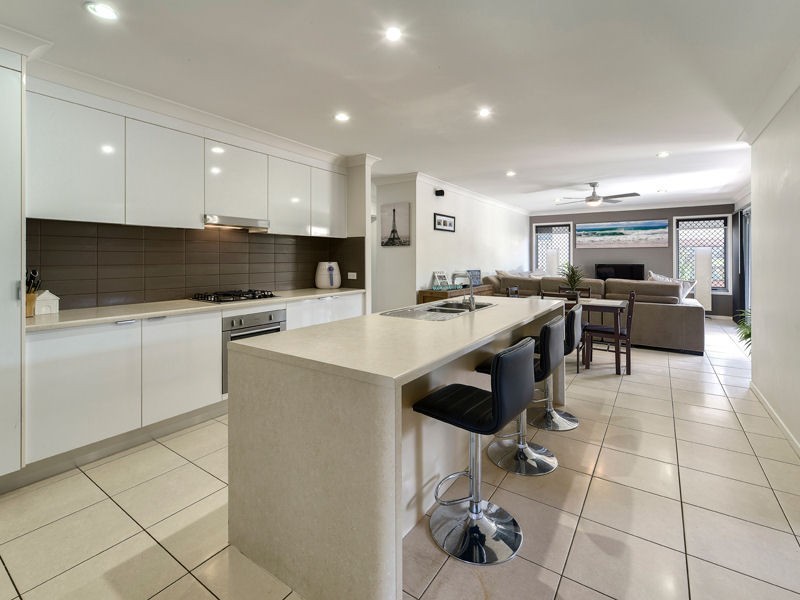 35 Beerwah Parade, Kallangur QLD 4503