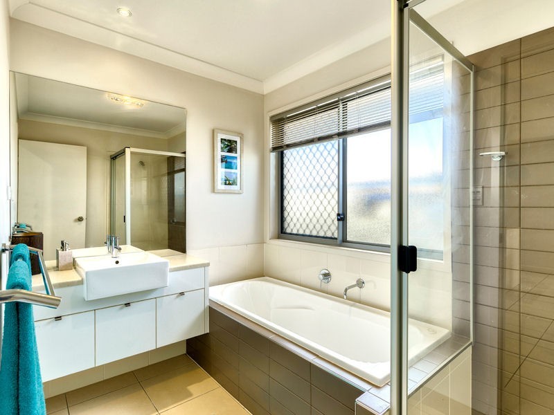 35 Beerwah Parade, Kallangur QLD 4503