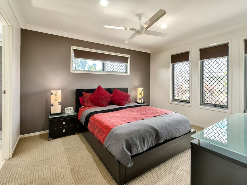 35 Beerwah Parade, Kallangur QLD 4503