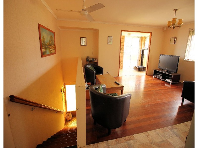 15 Selby St, Kallangur QLD 4503