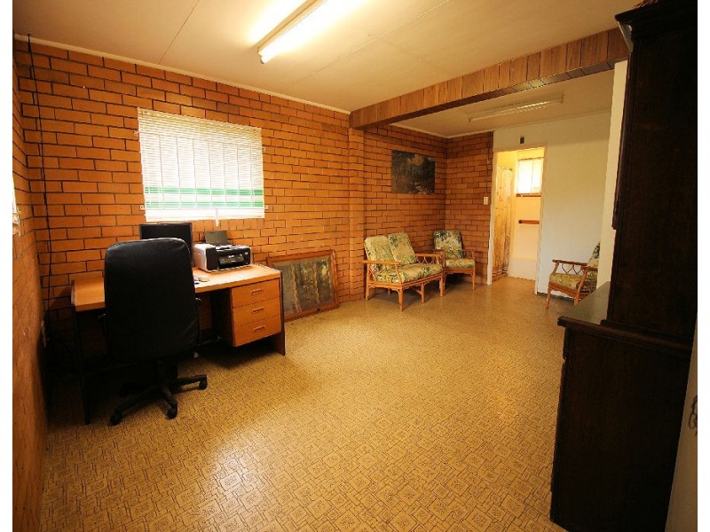 15 Selby St, Kallangur QLD 4503