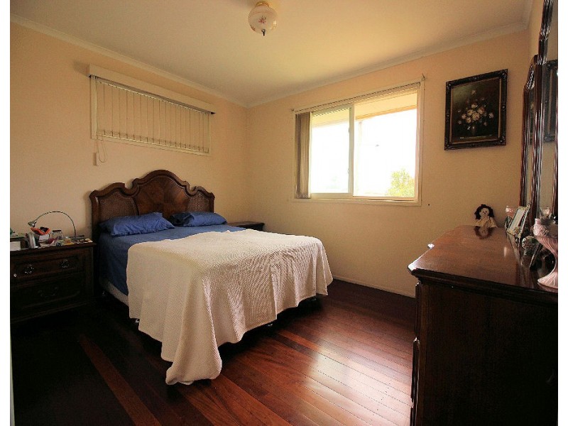 15 Selby St, Kallangur QLD 4503