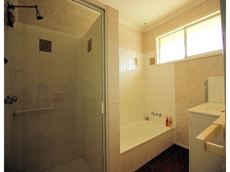 15 Selby St, Kallangur QLD 4503