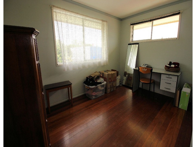 15 Selby St, Kallangur QLD 4503