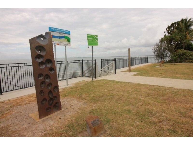 9 Bishop Rd, Beachmere QLD 4510