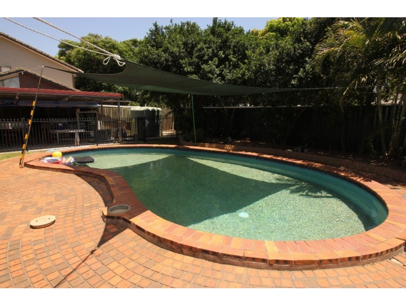 1 Mark St, Kallangur QLD 4503