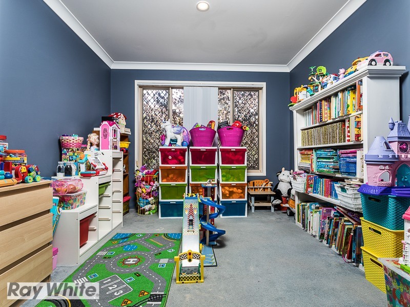 1 Brimstone Crt, Kallangur QLD 4503