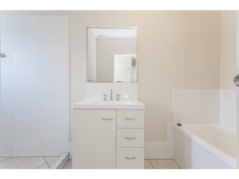 1/108a Brickworks rd, Kallangur QLD 4503