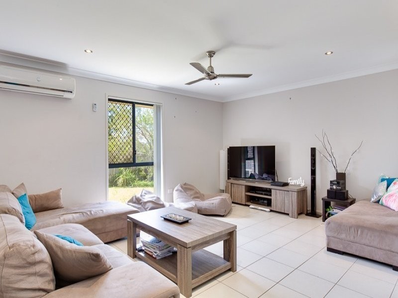 6 Kyah Close, Kallangur QLD 4503
