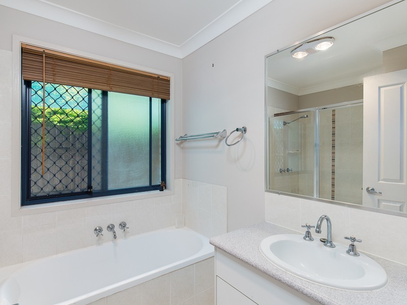 6 Kyah Close, Kallangur QLD 4503
