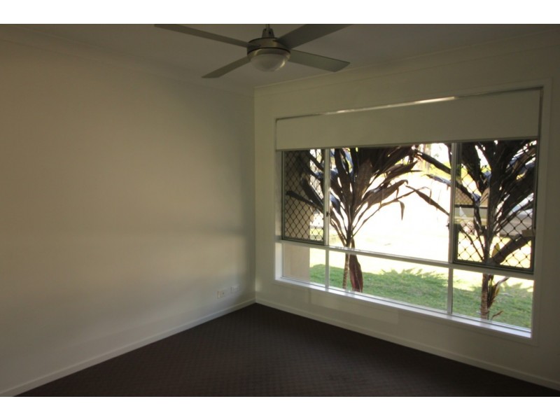 2/5 Elizabeth, Griffin QLD 4503