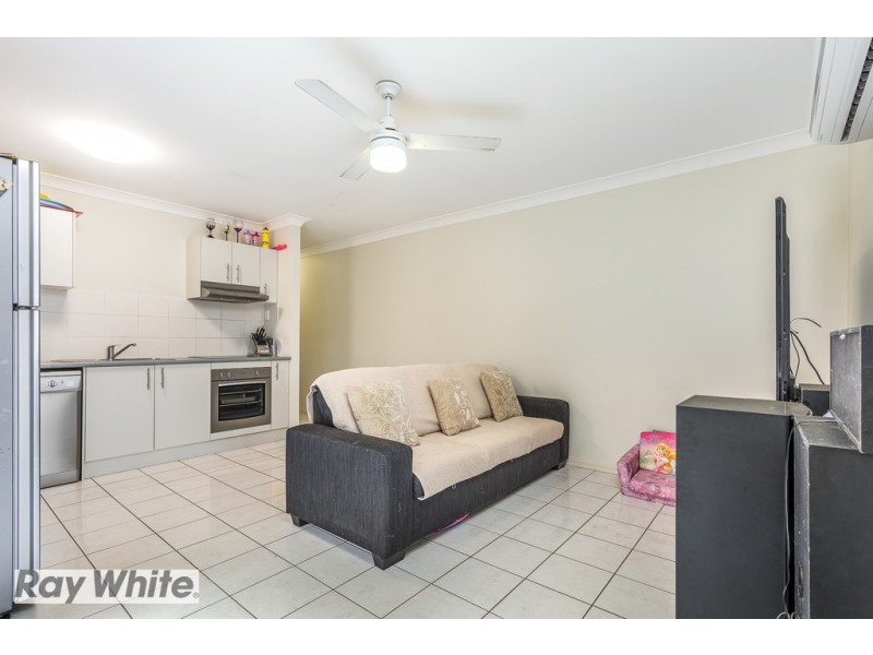 8 Burns Pde, Kallangur QLD 4503