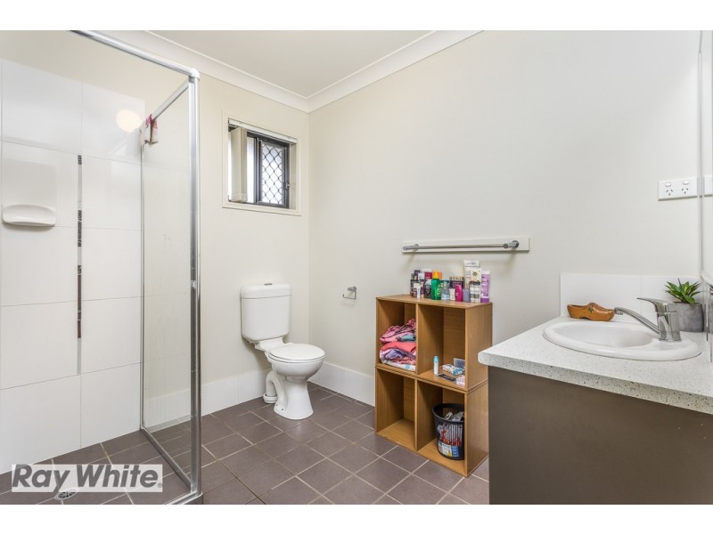 8 Burns Pde, Kallangur QLD 4503