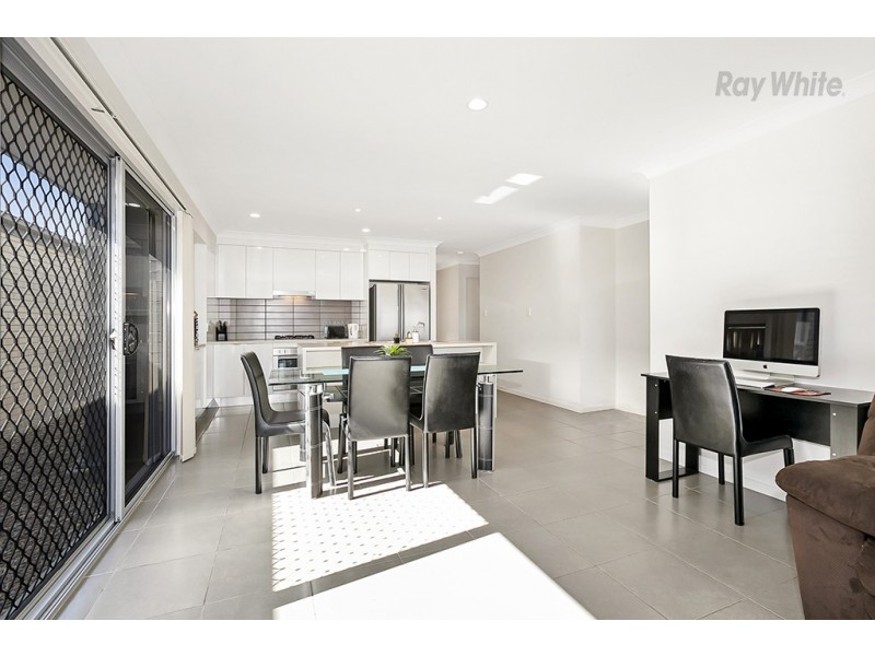 89 Glass House Cct, Kallangur QLD 4503