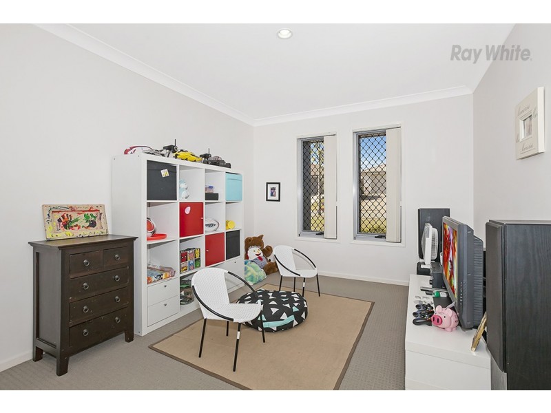 89 Glass House Cct, Kallangur QLD 4503