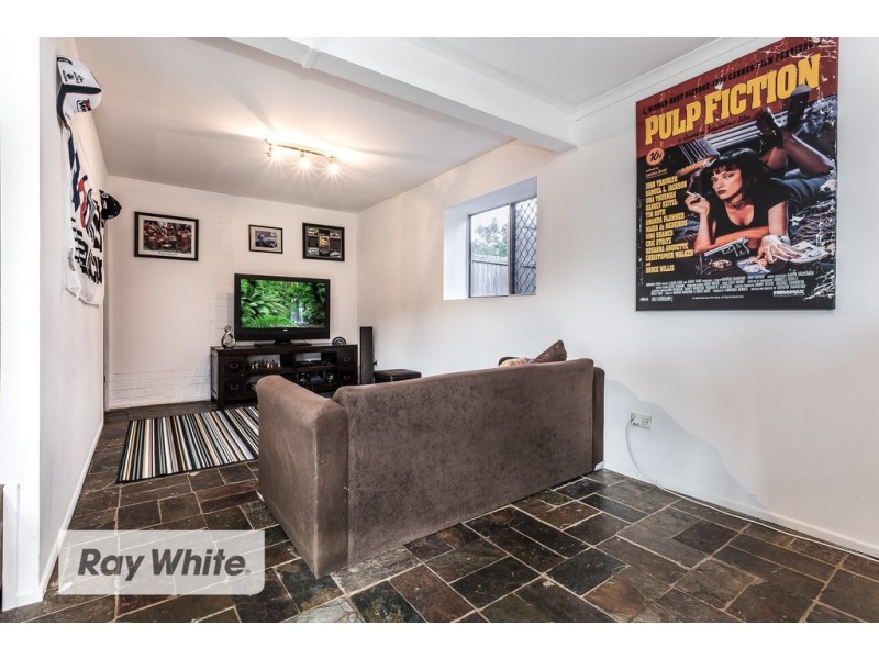 10 Melinda St, Kallangur QLD 4503