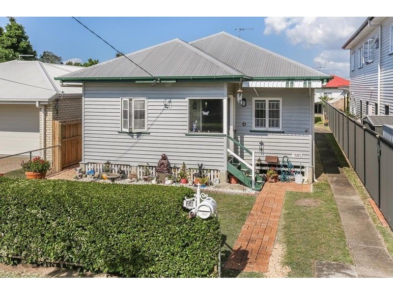 74 Barclay St, Deagon QLD 4017