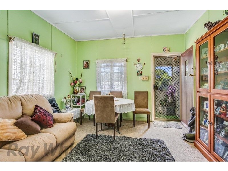 74 Barclay St, Deagon QLD 4017