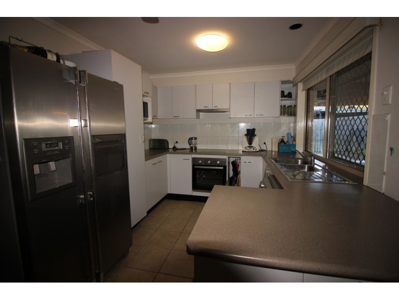 69 Rue Montaigne, Petrie QLD 4502