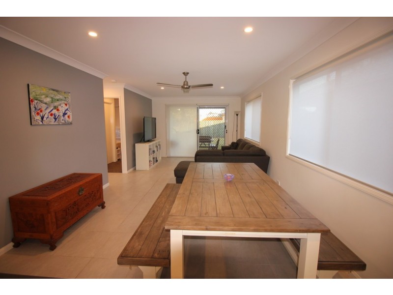 72 Benham Ave, Kallangur QLD 4503