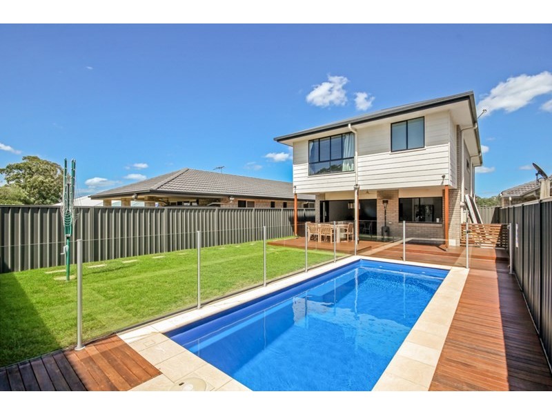 21 Bellthorpe Cct, Kallangur QLD 4503
