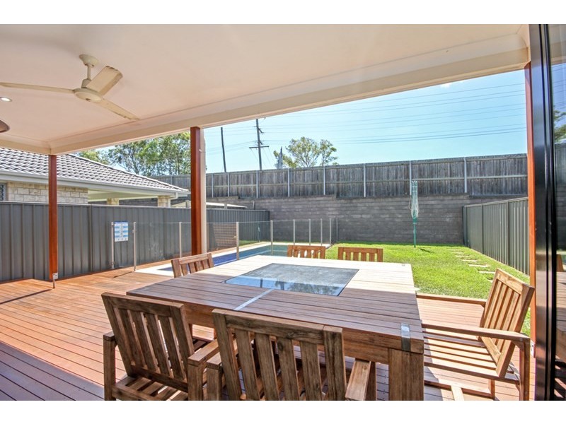 21 Bellthorpe Cct, Kallangur QLD 4503