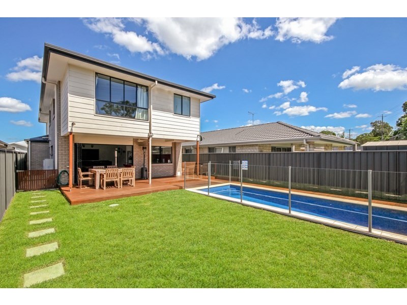 21 Bellthorpe Cct, Kallangur QLD 4503