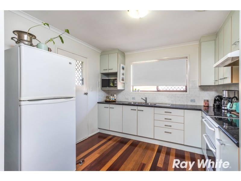 8 Campbell Street, Kallangur QLD 4503