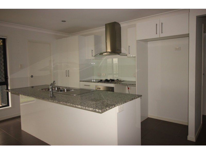 36 Diane Parade, Kallangur QLD 4503