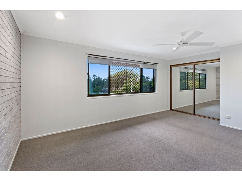 2/1 Armstrong Street, Petrie QLD 4502