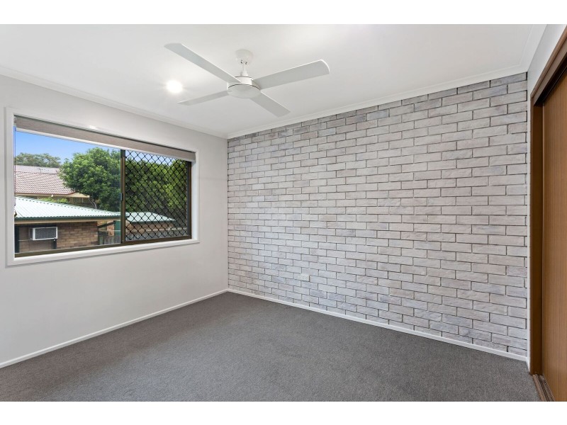 2/1 Armstrong Street, Petrie QLD 4502