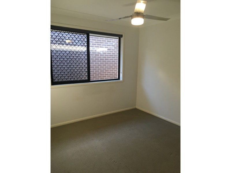 16 Menara Circuit, North Lakes QLD 4509