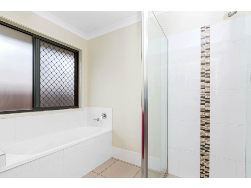 20 Braxlaw Cres, Dakabin QLD 4503