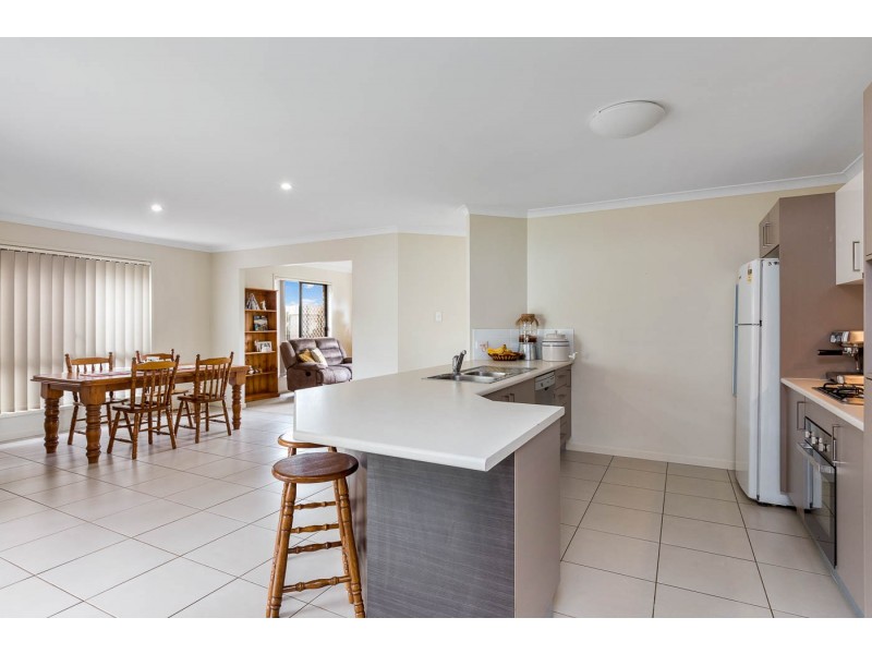 20 Braxlaw Cres, Dakabin QLD 4503