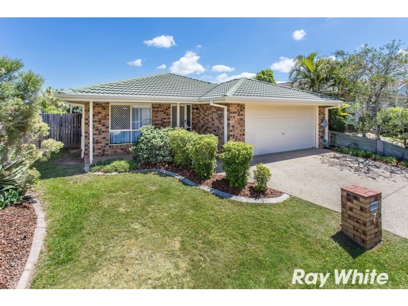 7 Faraday Court, Kallangur QLD 4503