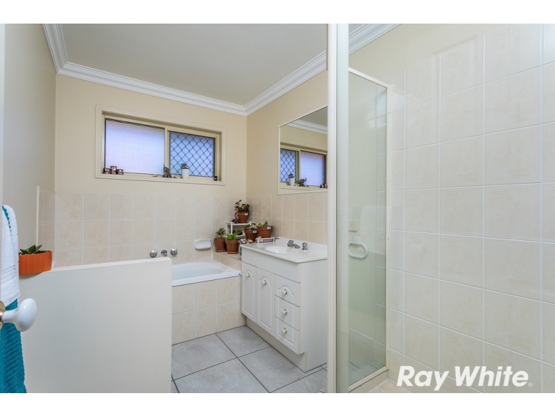 7 Faraday Court, Kallangur QLD 4503
