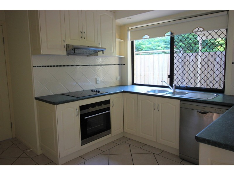 1/14 Maine Road, Clontarf QLD 4019
