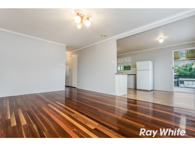 7 Ahern St, Kallangur QLD 4503